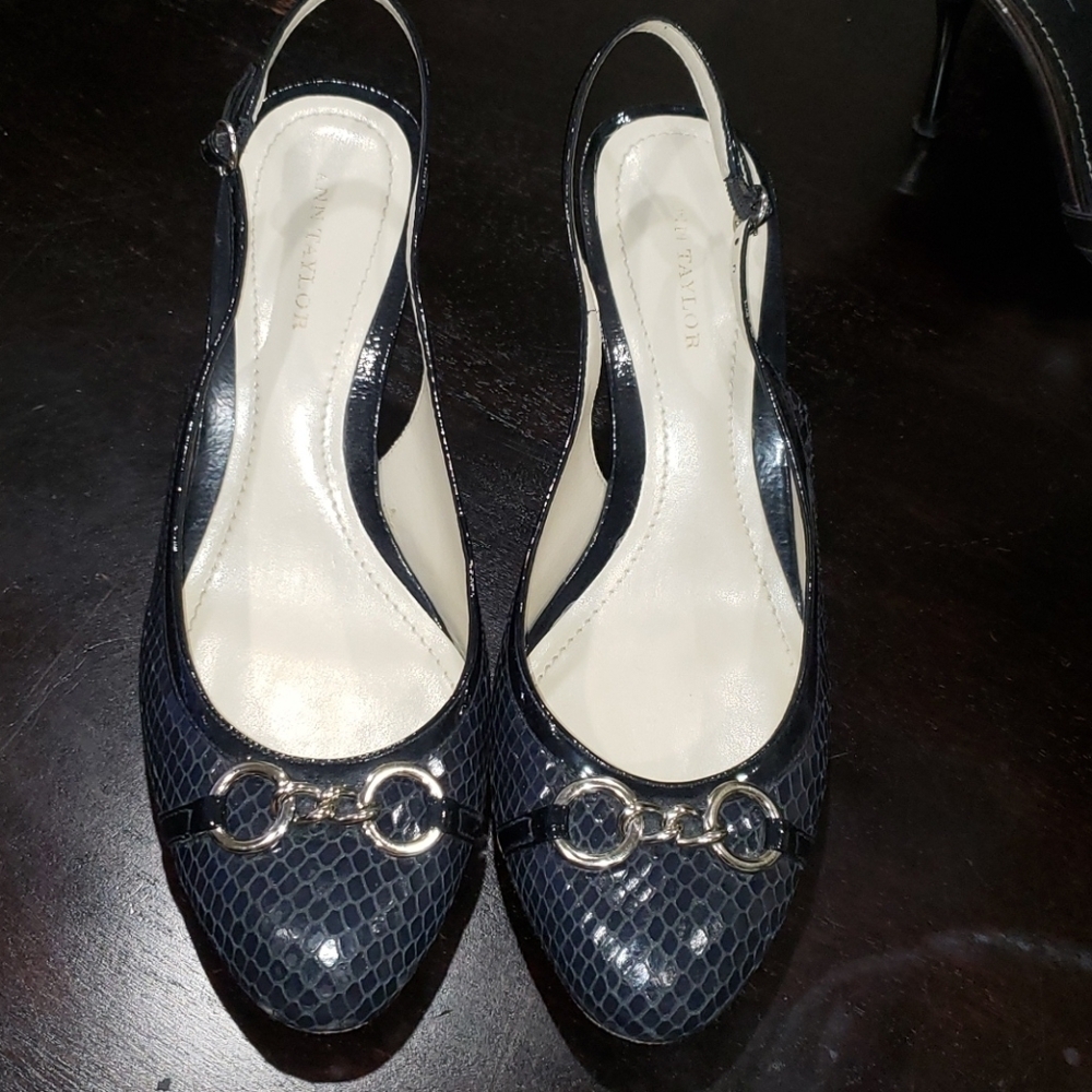 Ann Taylor blue shoes Sz 5.5
